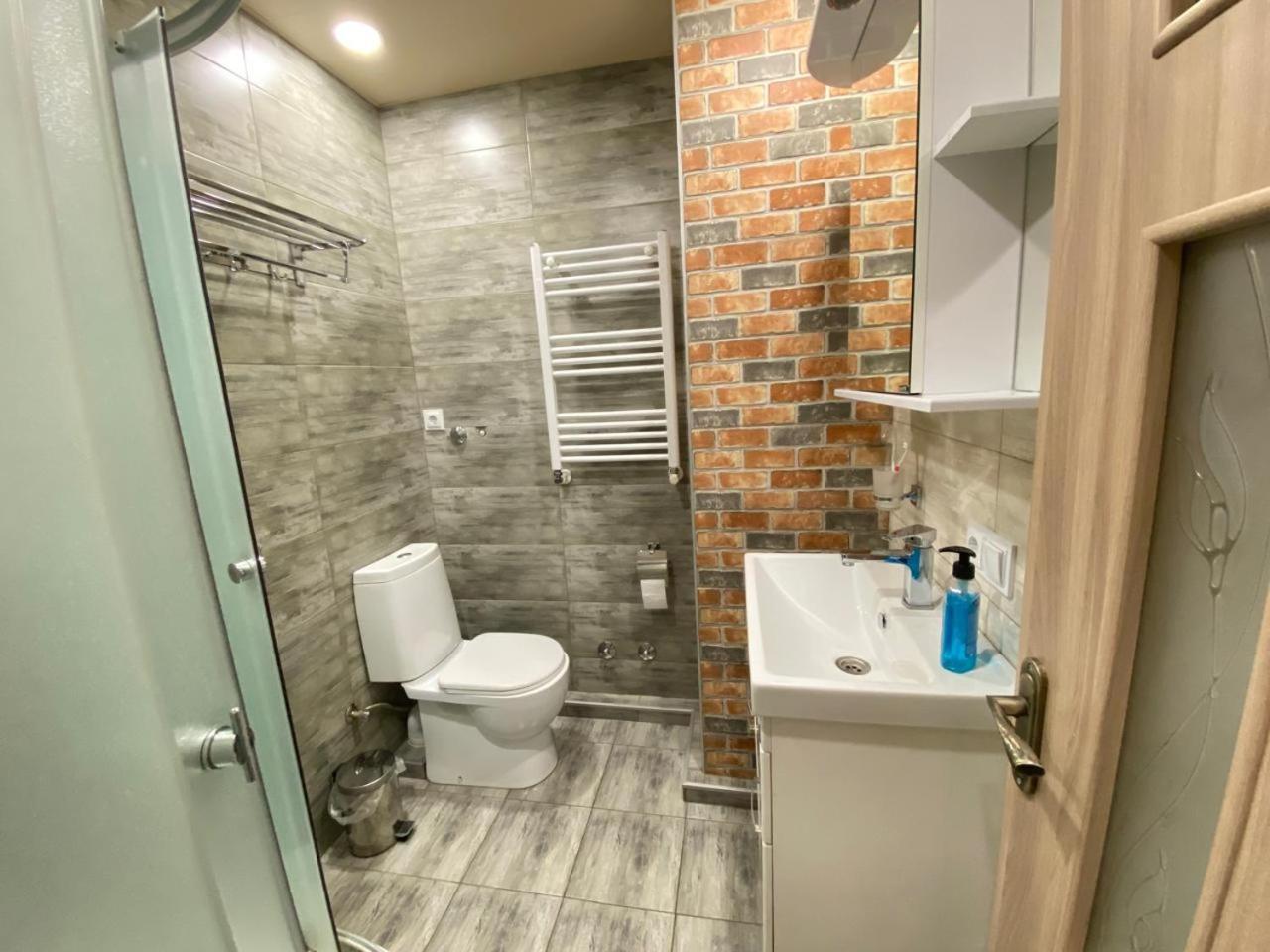 5 Rooms Near 300 Aragveli Metro Station Tbilisi ห้อง รูปภาพ