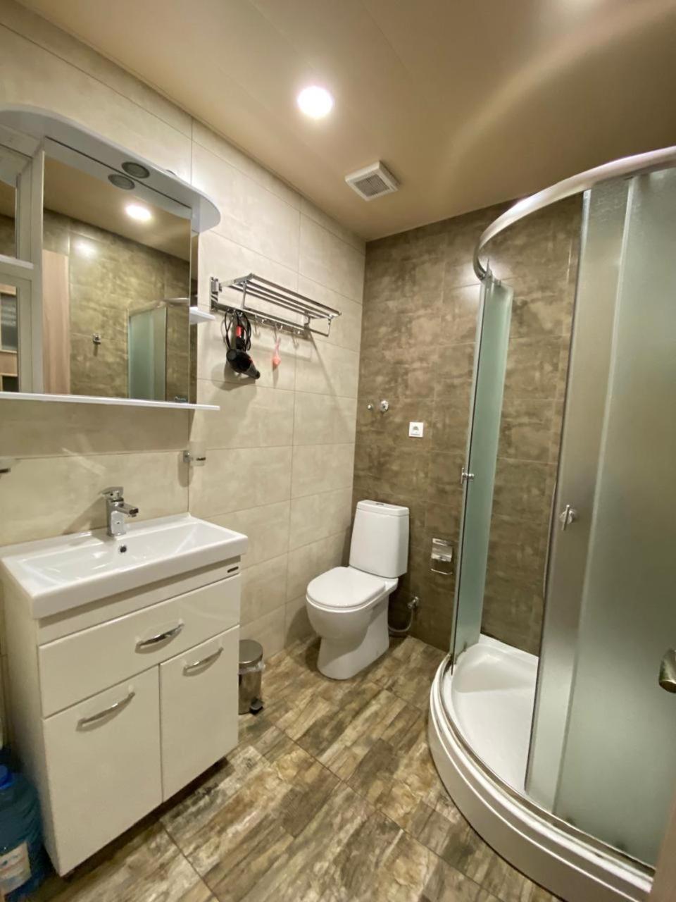 5 Rooms Near 300 Aragveli Metro Station Tbilisi ห้อง รูปภาพ