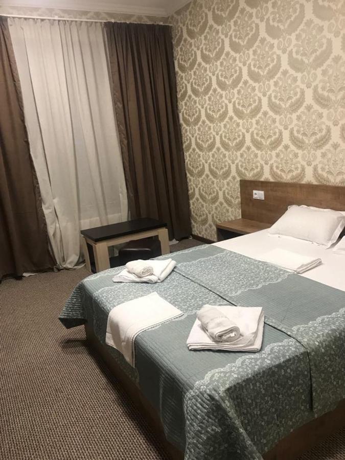 5 Rooms Near 300 Aragveli Metro Station Tbilisi ภายนอก รูปภาพ